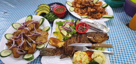 Mariscos El koralito image 2