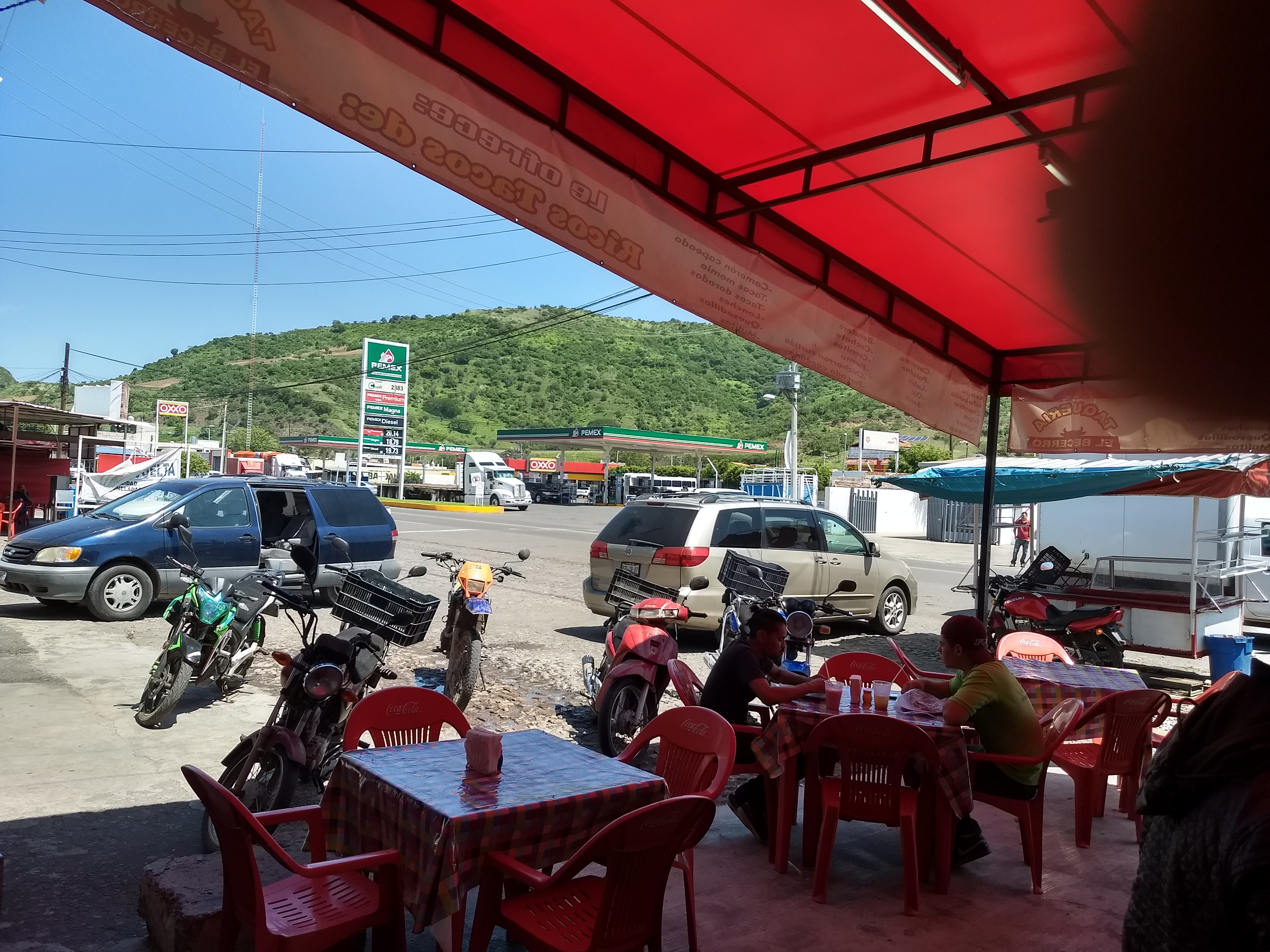 Taquería El becerro image 4