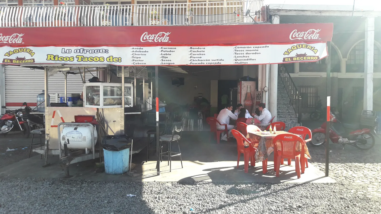 Taquería El becerro image 6