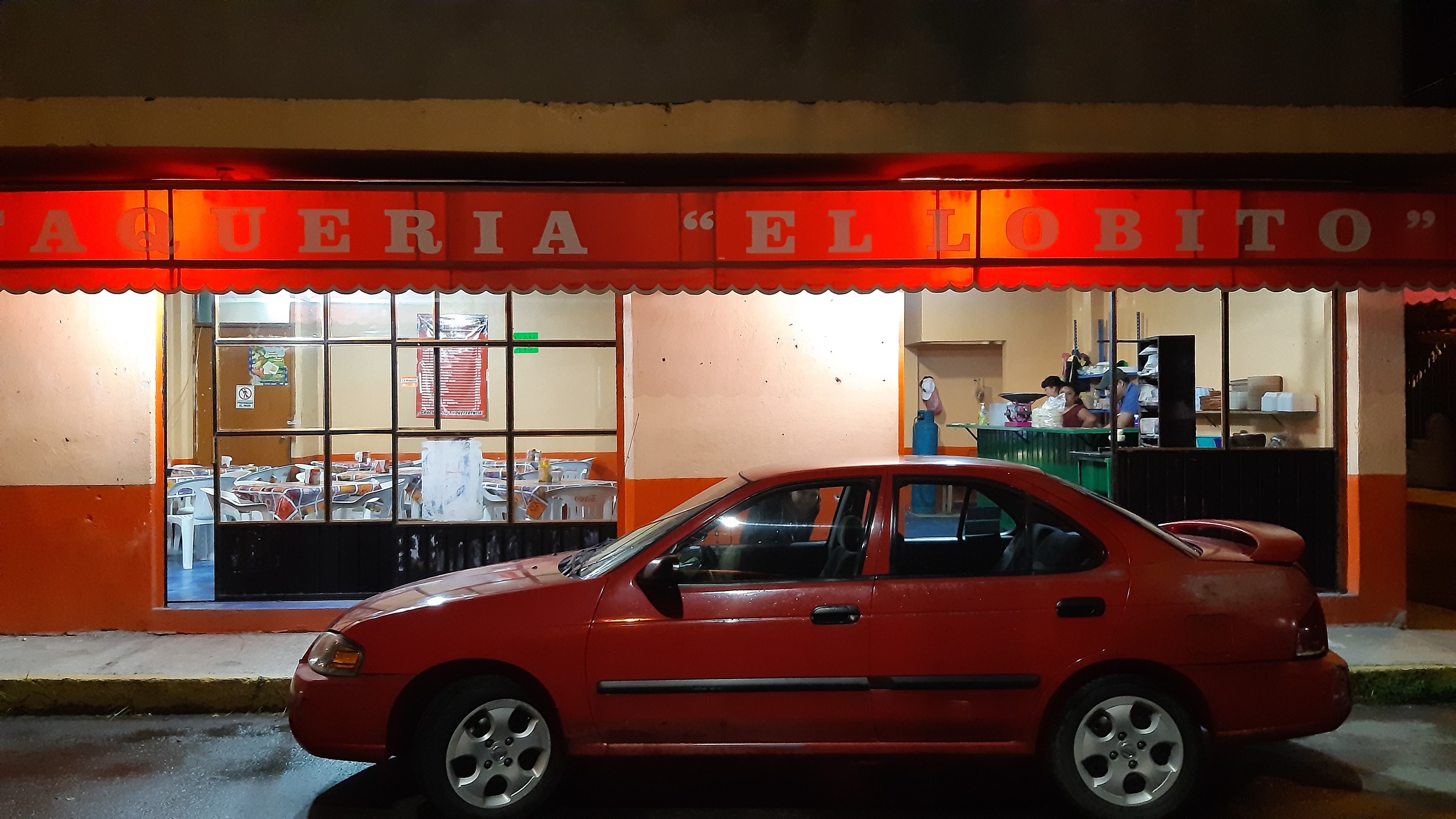 Taquería "El Lobito" image 2