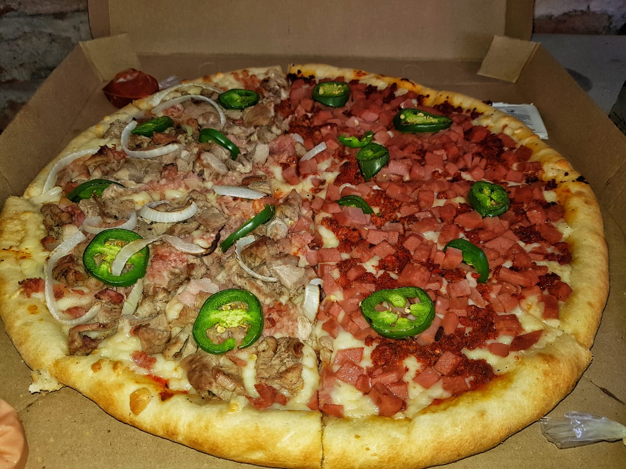 Vikingos Pizza image 6