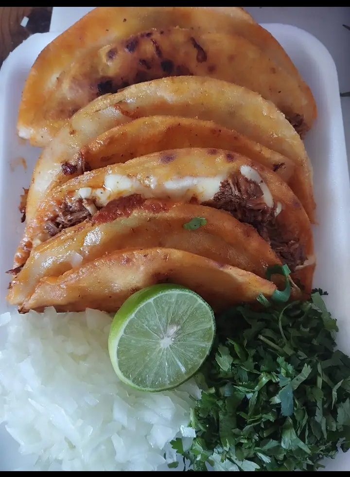 Birrieria doña ana image 6