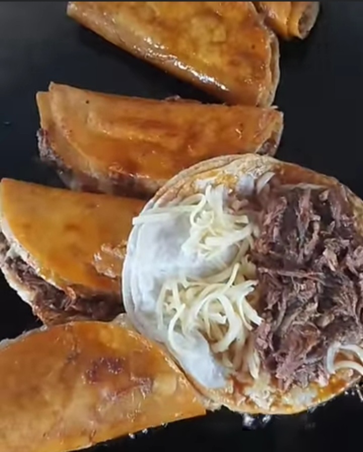 Birrieria doña ana image 8