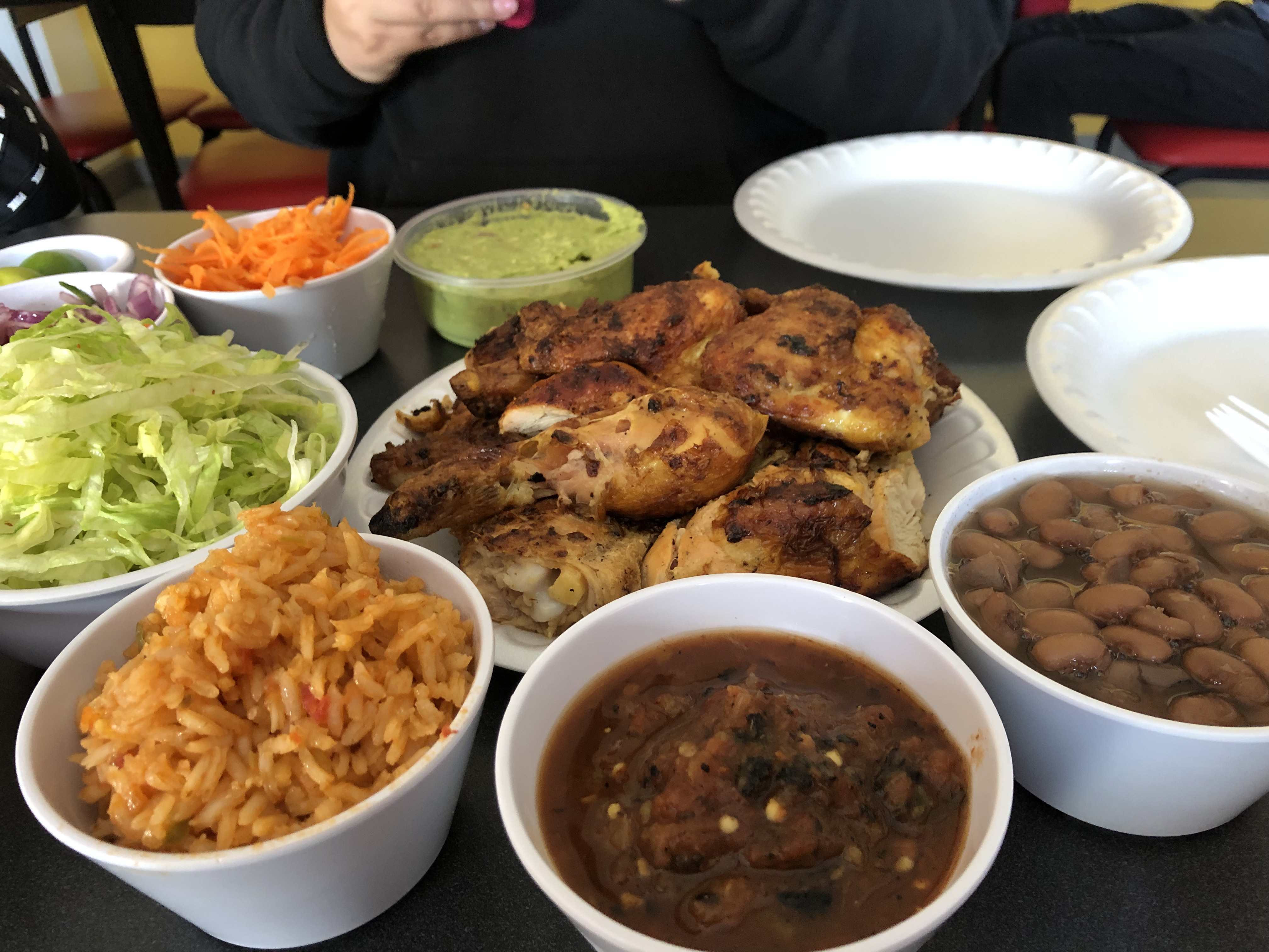 Pollos de la Cementera Suc Francisco Zarco ( Valle Guadalupe) image 2