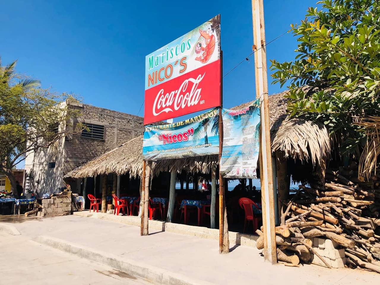 Mariscos 'Nico's' image 1