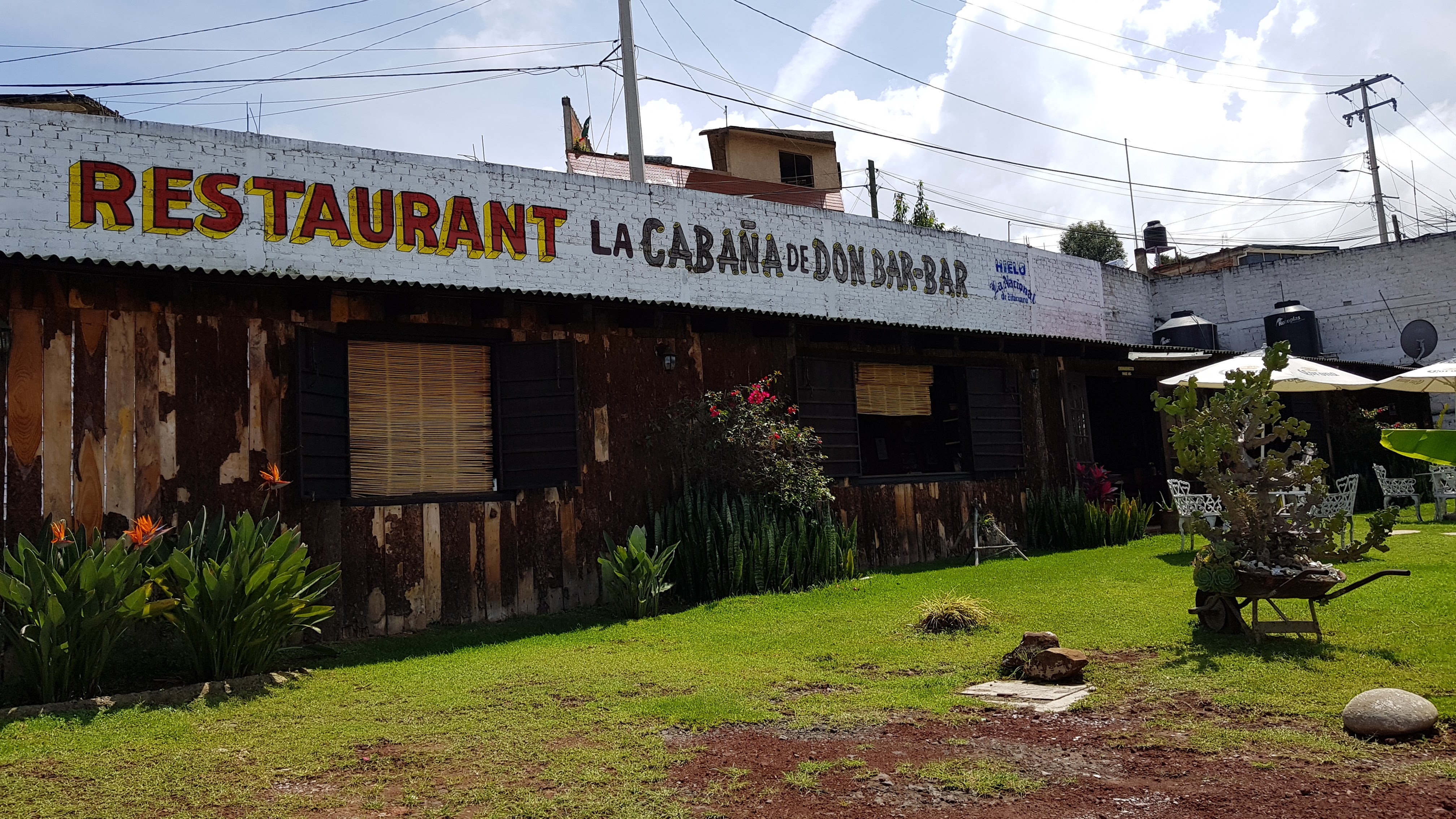 Mr. Bar-Bar Cabin image 10