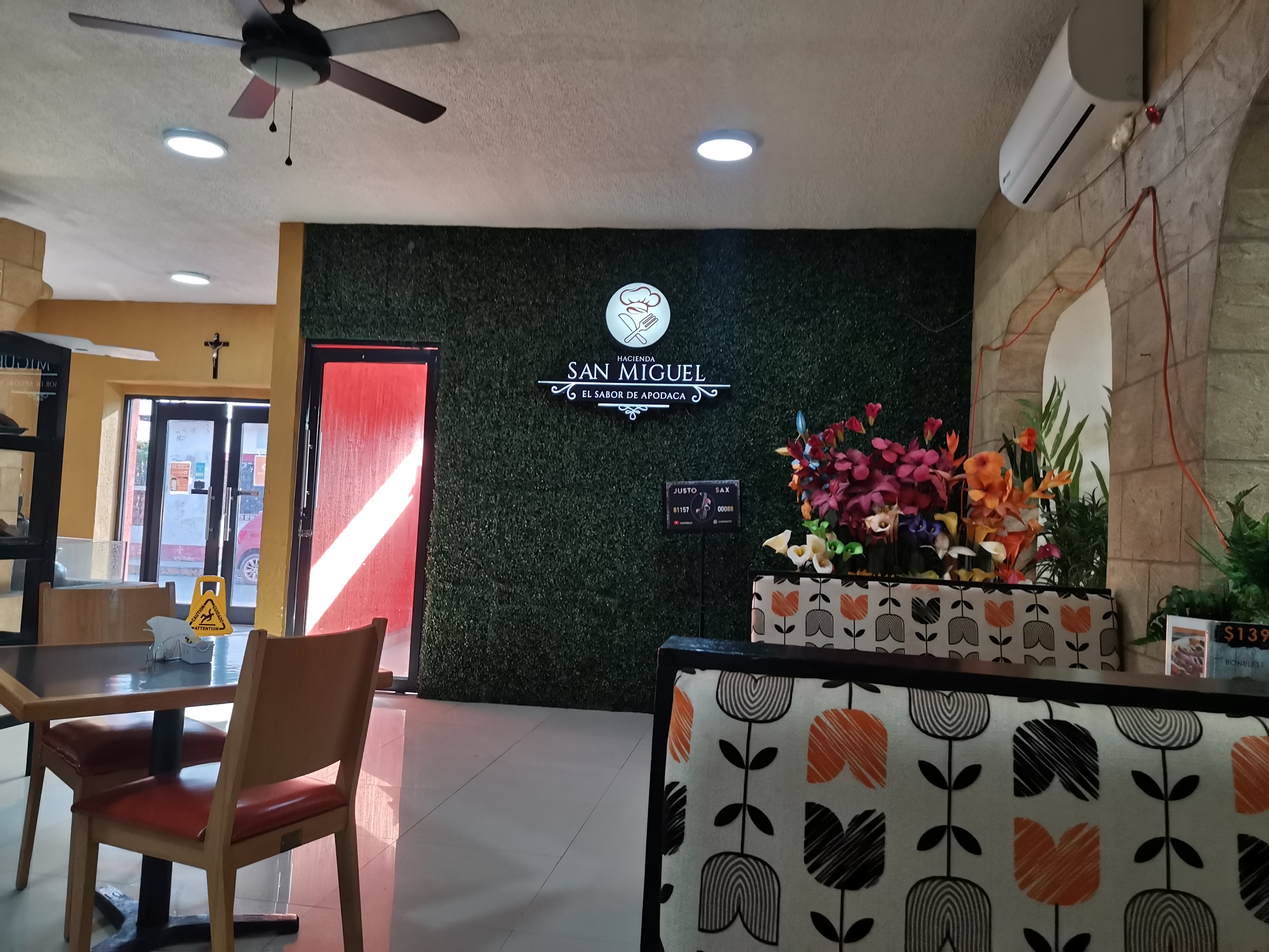 Restaurante "Hacienda San Miguel" image 6