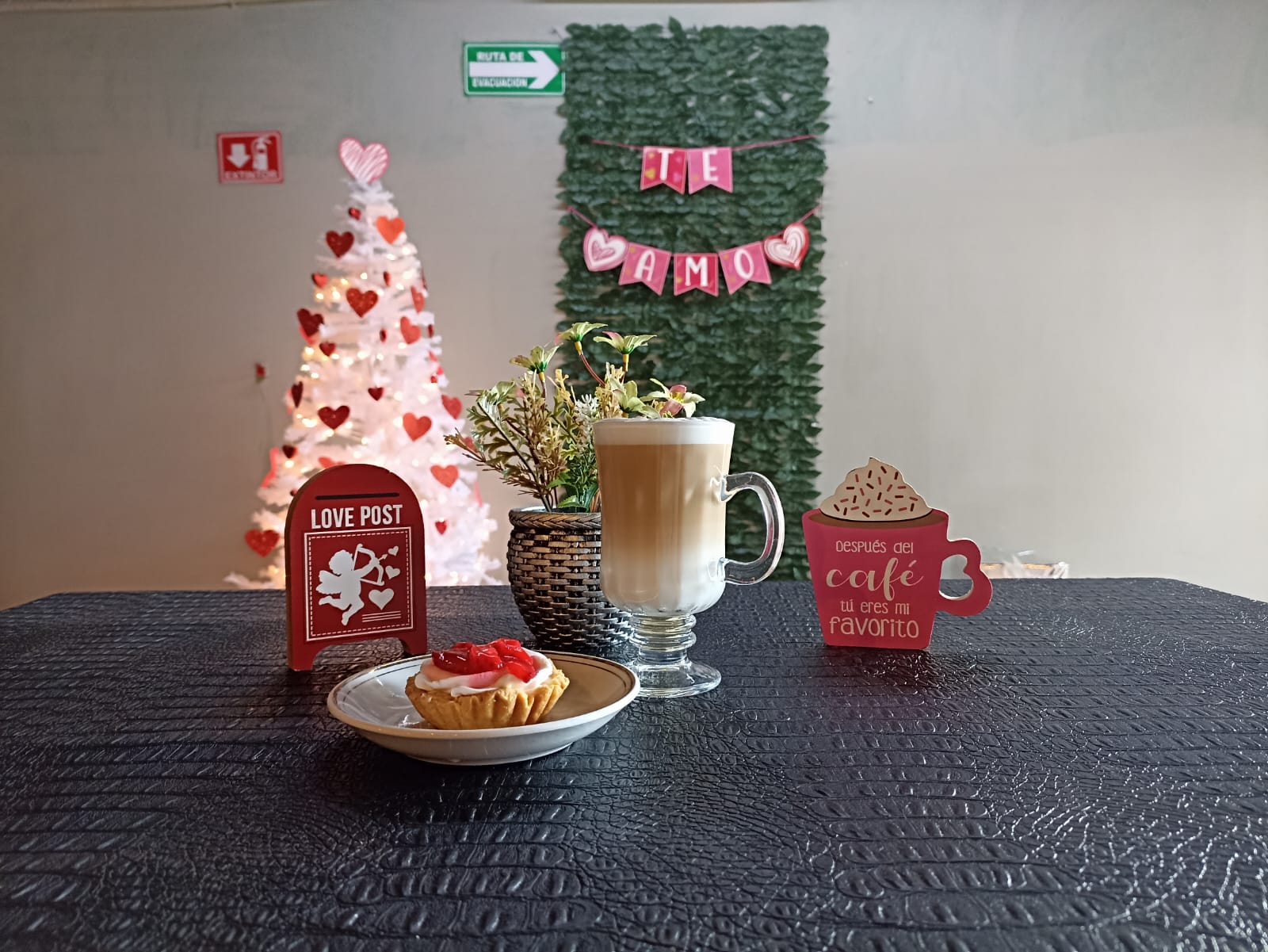 LUPITOS restaurant & coffee image 3