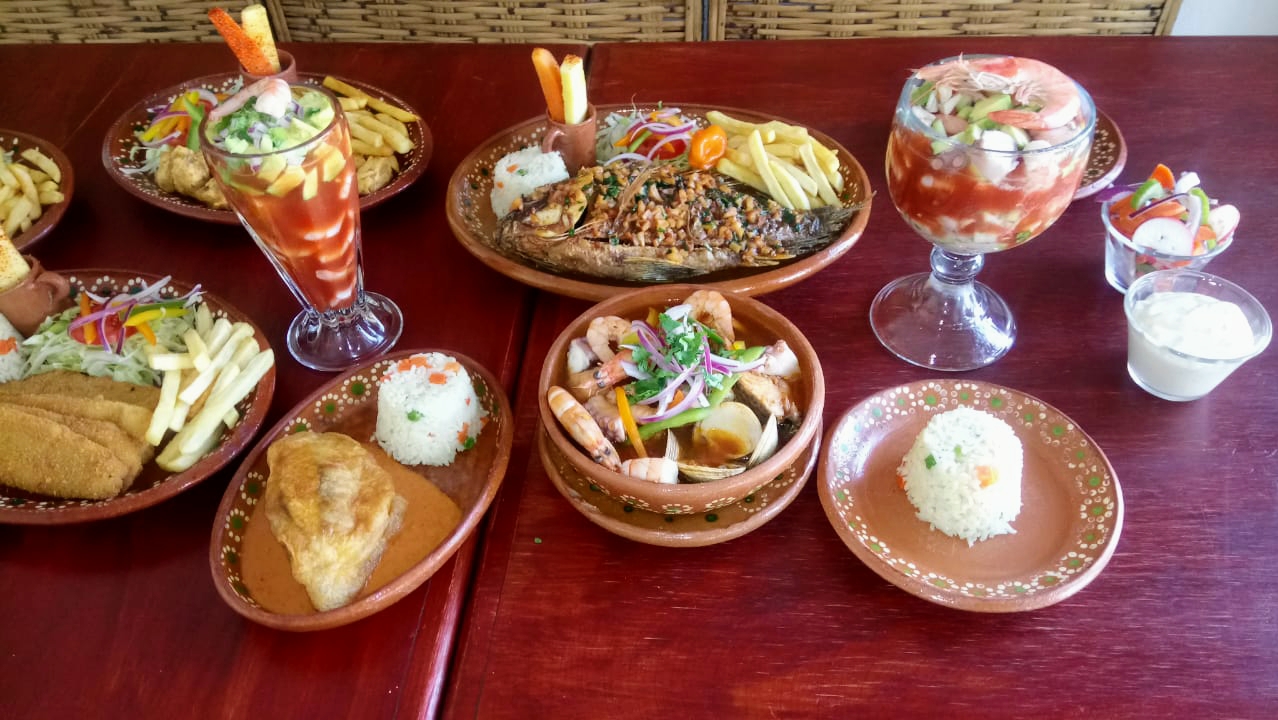 Restaurant de mariscos La Perla San Pablo image 5