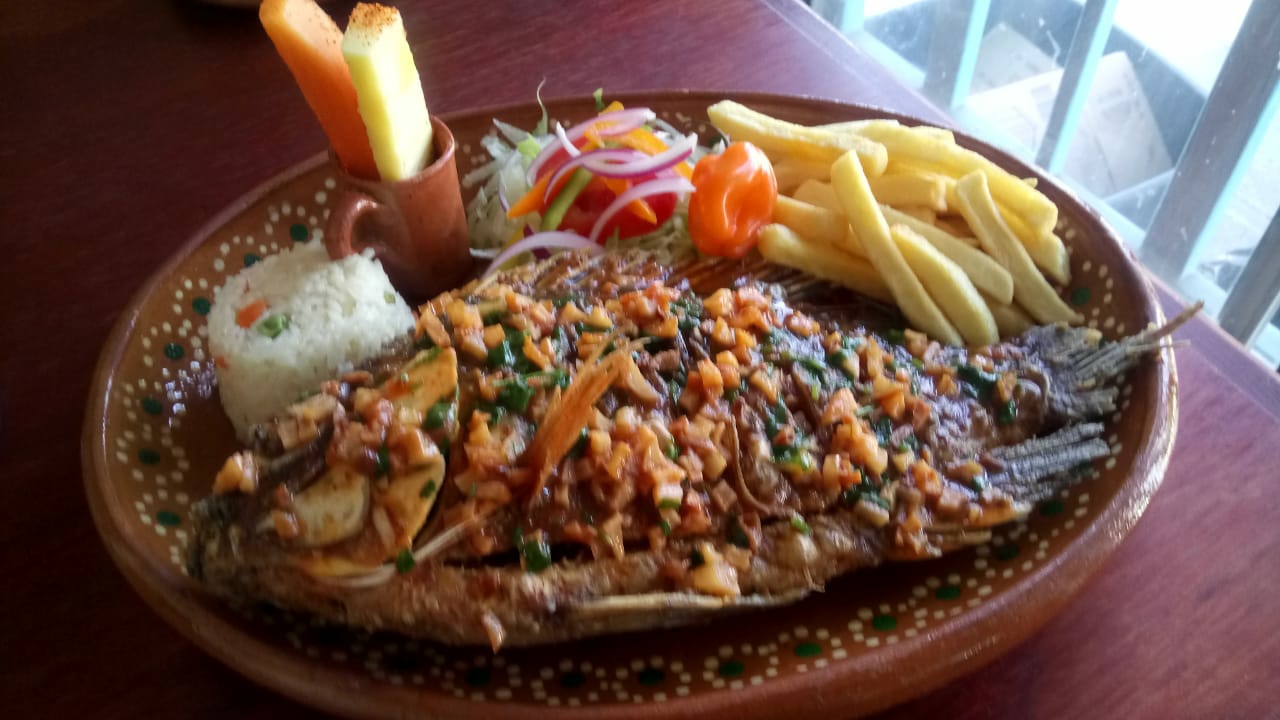 Restaurant de mariscos La Perla San Pablo image 8