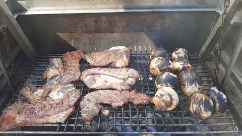 LA REYNA DE LA BARBACOA Y MENUDO image 1