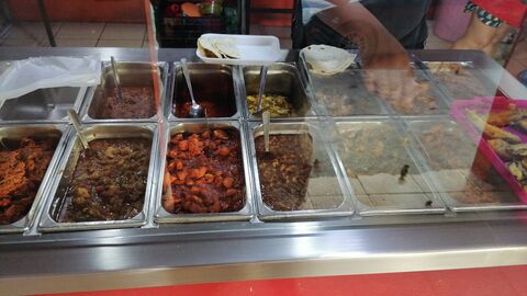 Tacos El Vecino Luis image 8