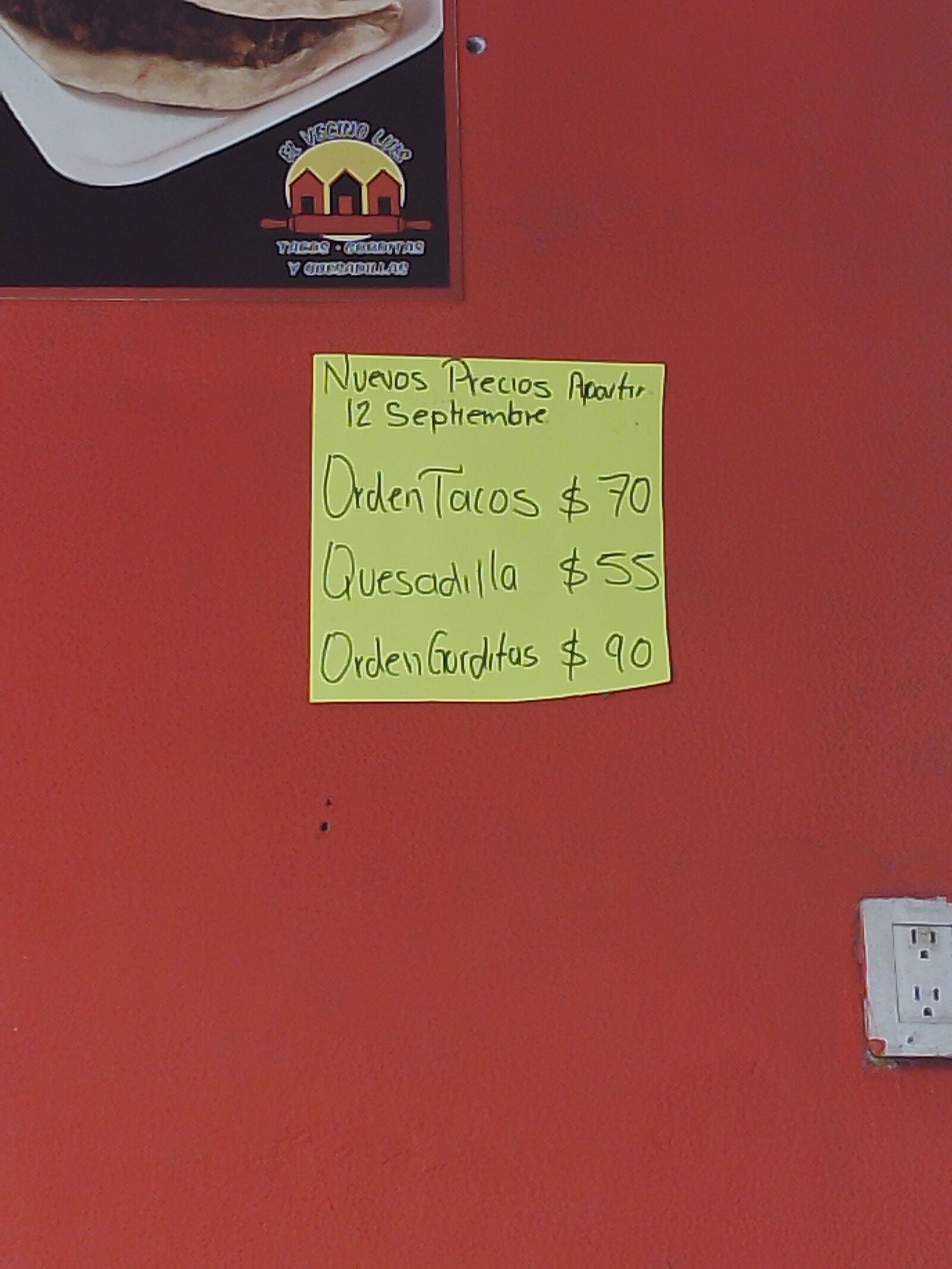 Tacos El Vecino Luis image 10