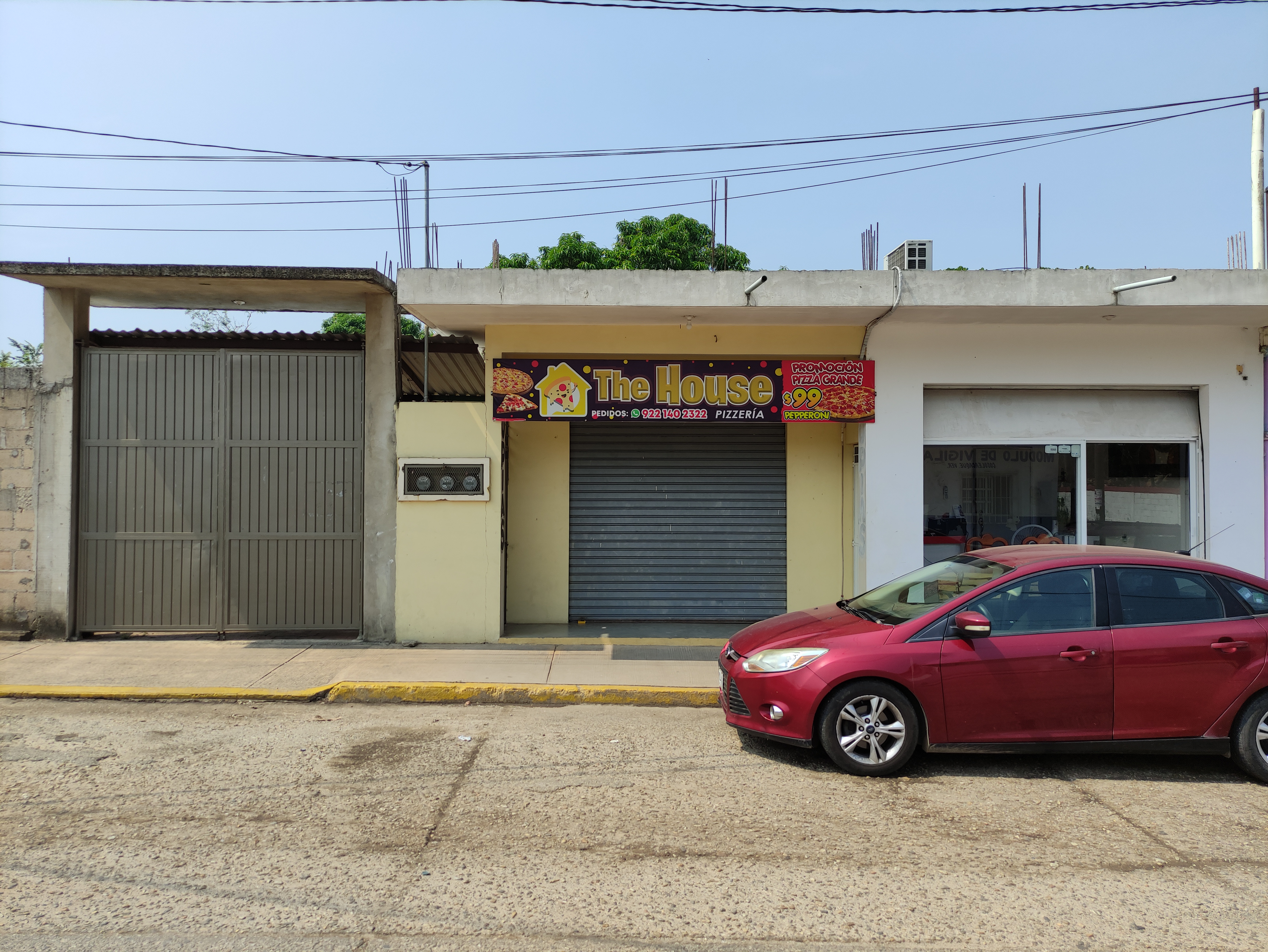 Pizzería The House image 1