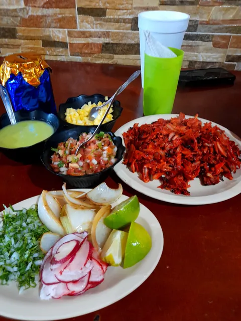 Taqueria "Los 3 Lechoncitos" image 1