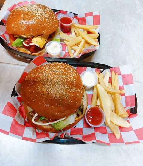 LOS MANGOS fast food image 6