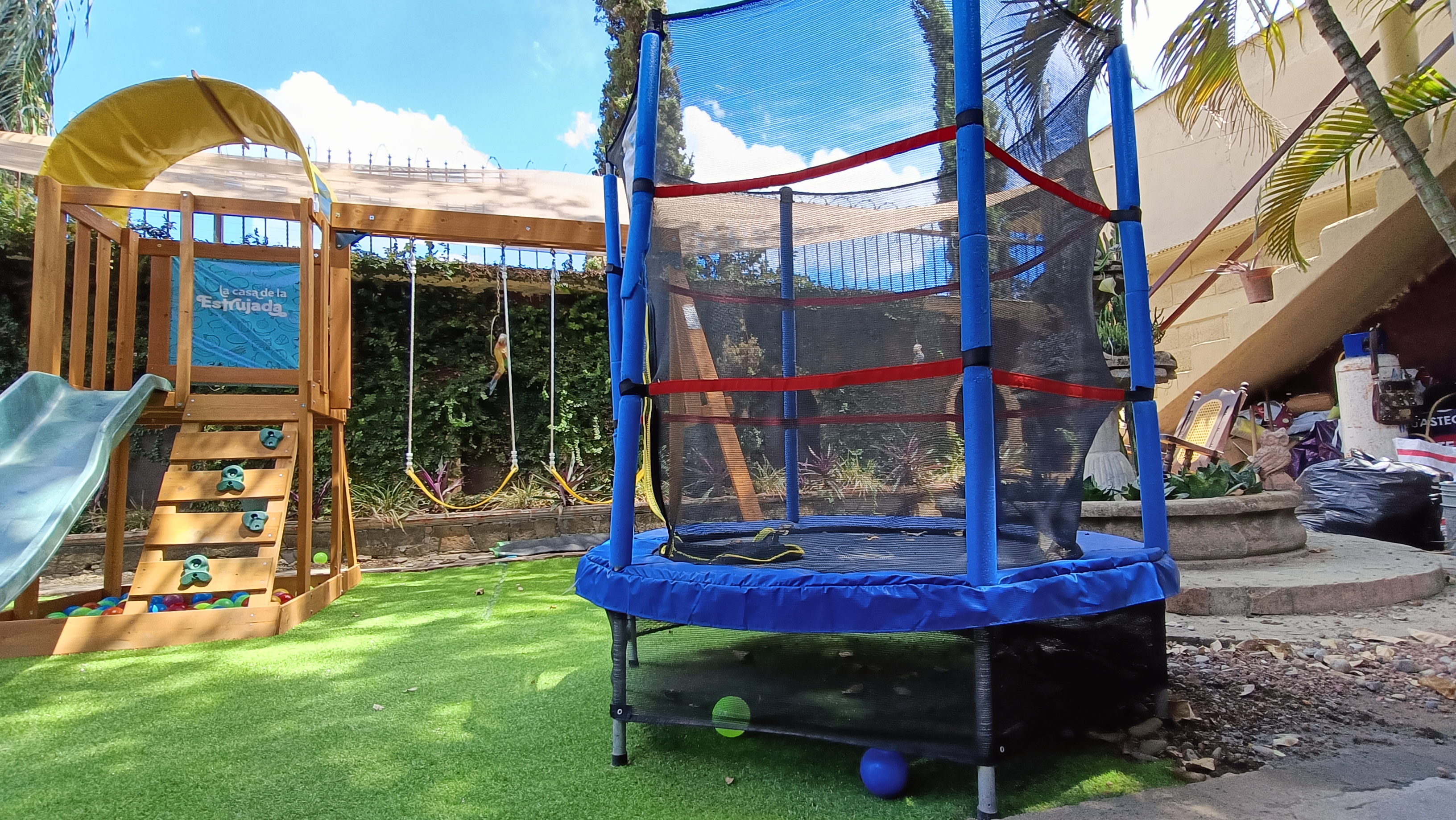 La Casa de la Estrujada image 2