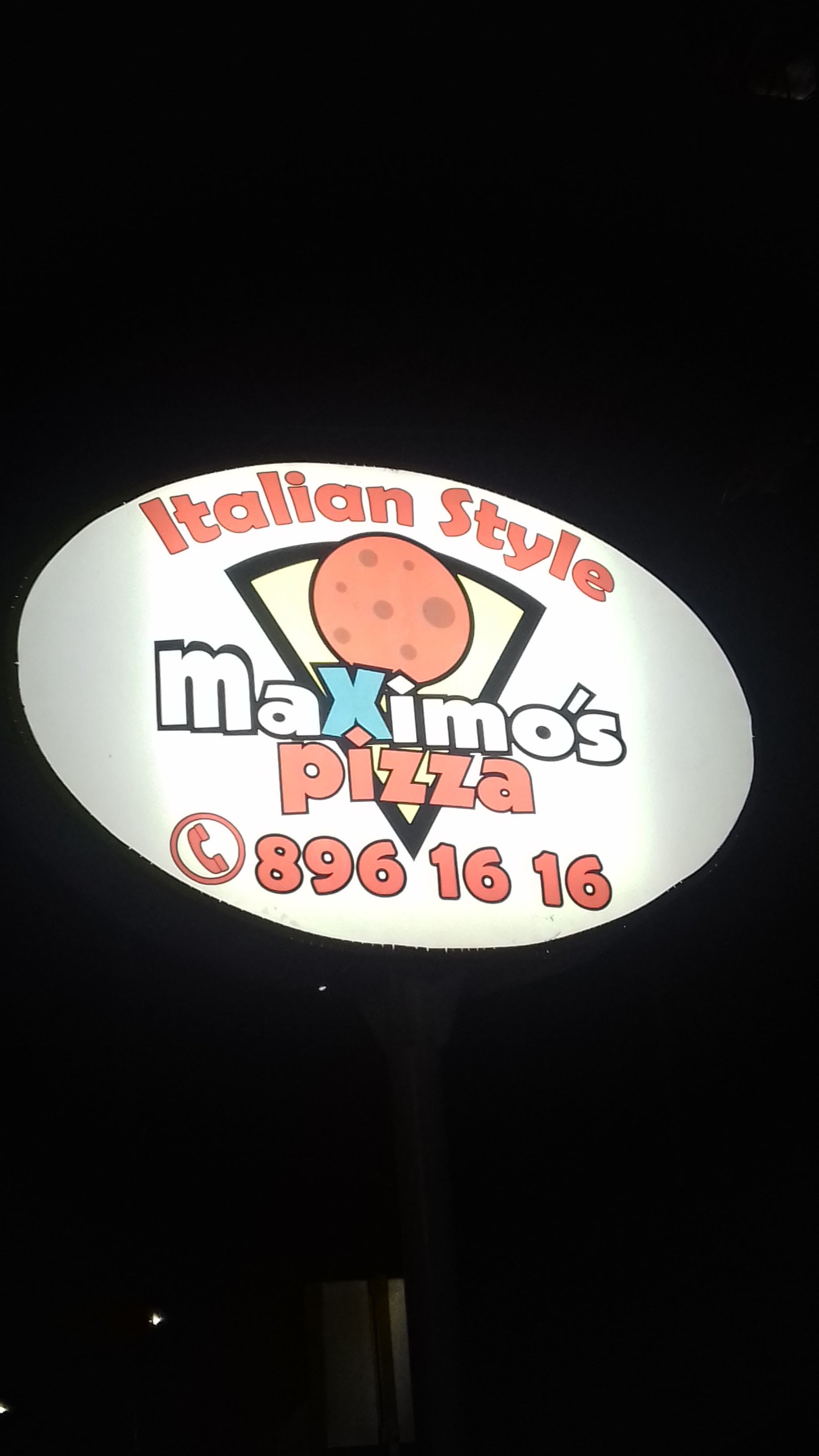 Maximo's Pizza image 10