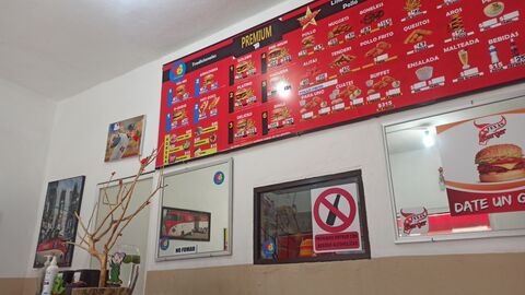 Texas Burger Boulevard image 7