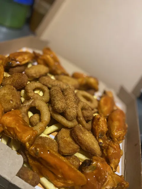 Zone Wings Beer image 5