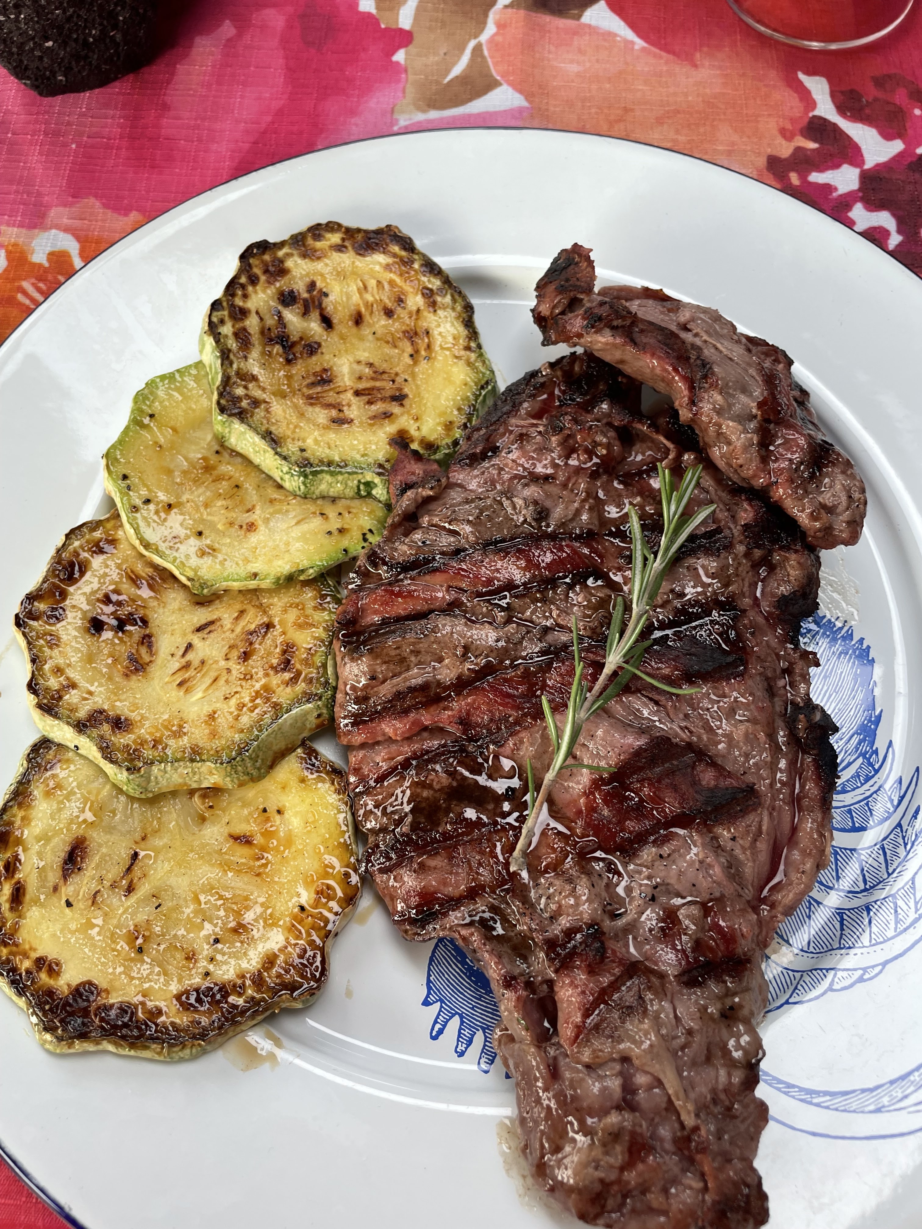 Carnes y Mordiscos image 2