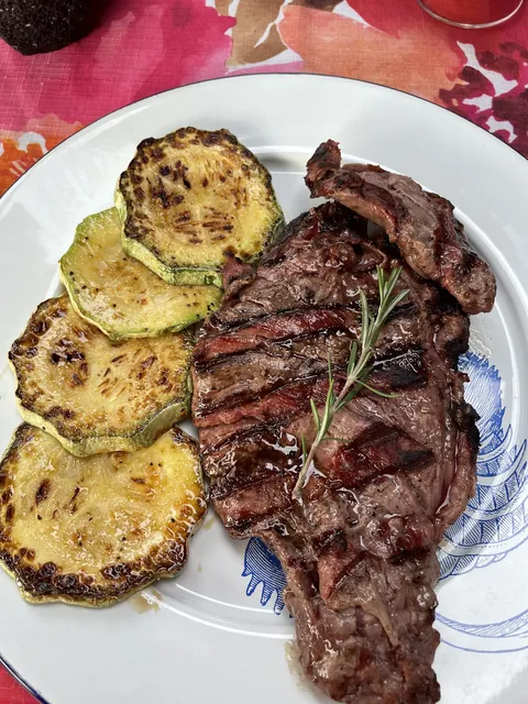 Carnes y Mordiscos image 2