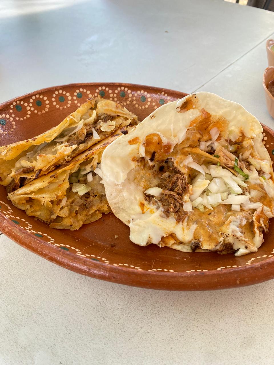 Lonchería y Taquería El Crucero image 2