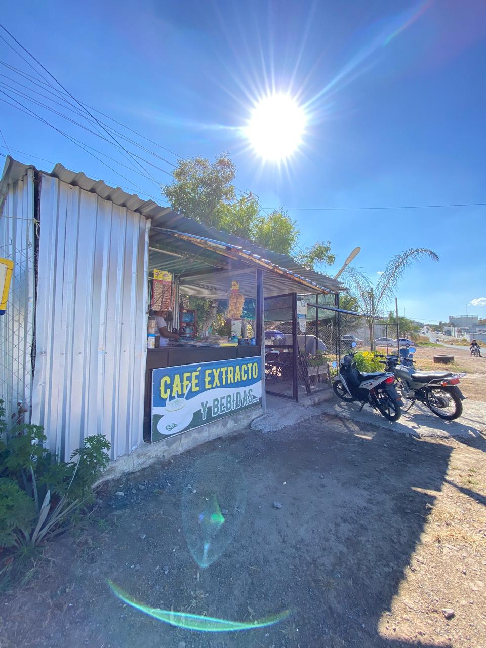 Lonchería y Taquería El Crucero image 3