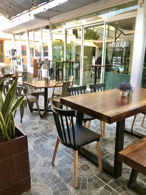 Merak Cafe image 1