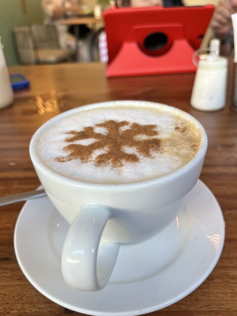 Merak Cafe image 4