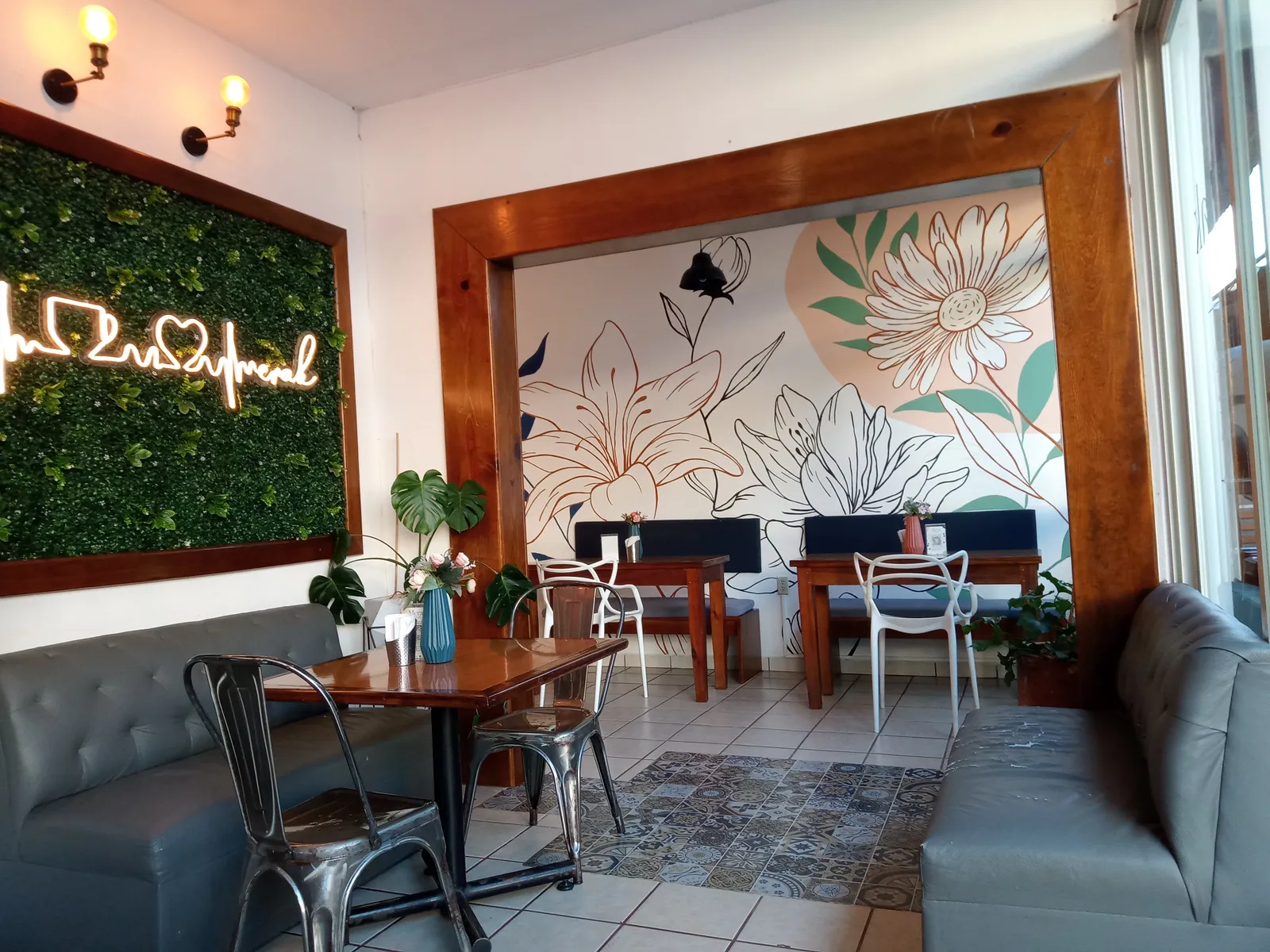 Merak Cafe image 10