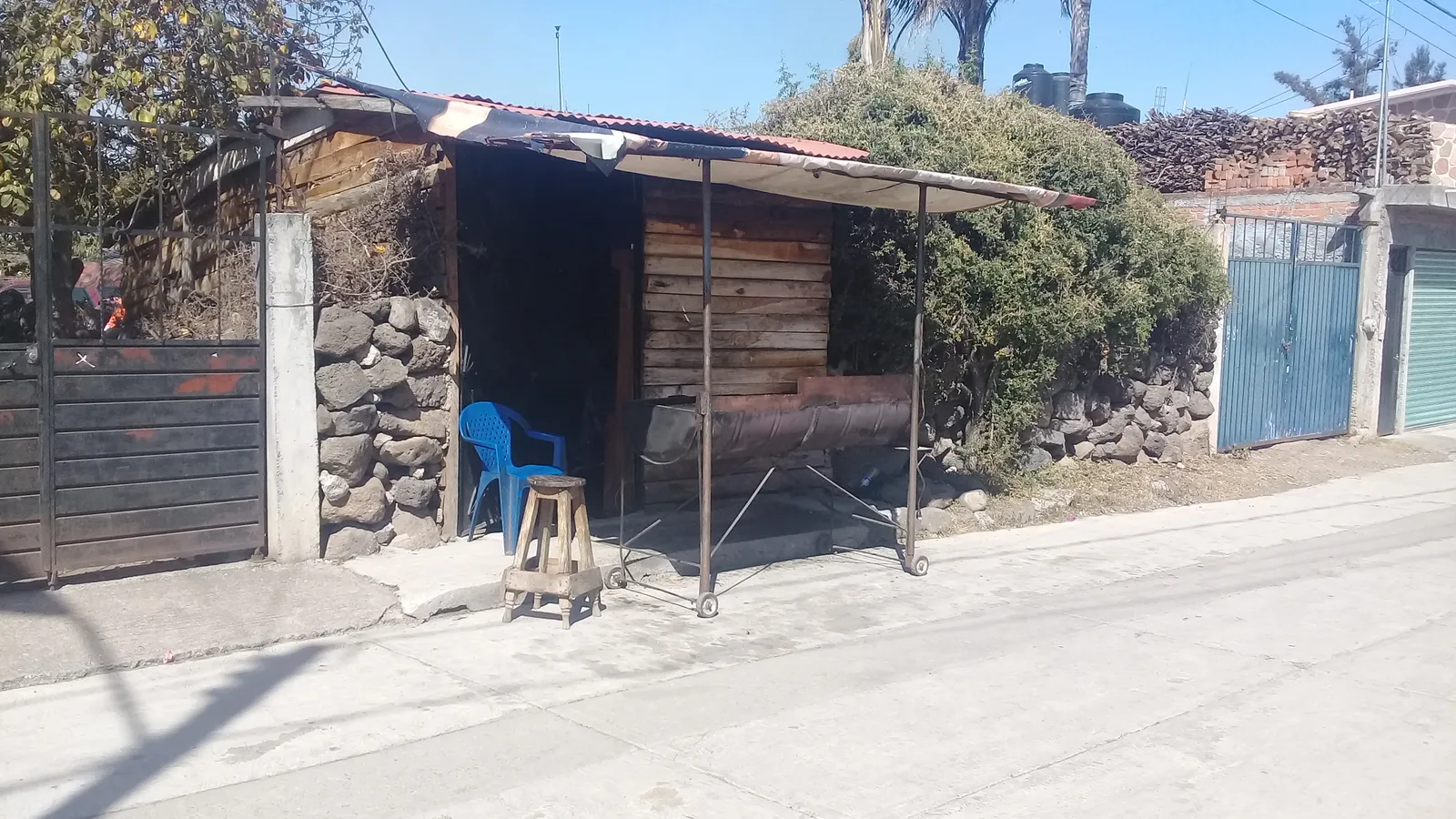 Pollos Asados "LA CABAÑITA" image 4
