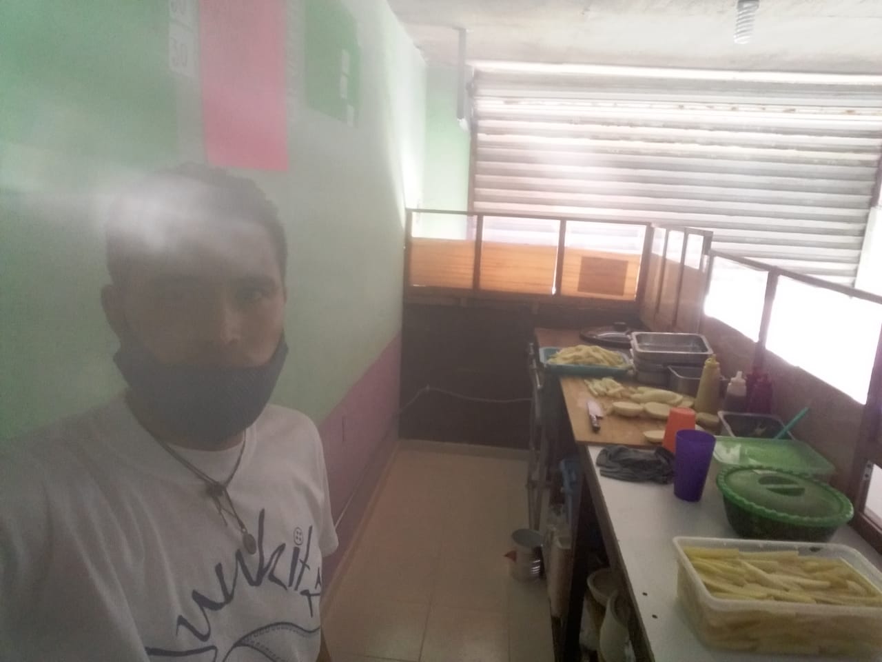 Pikis burguer image 4