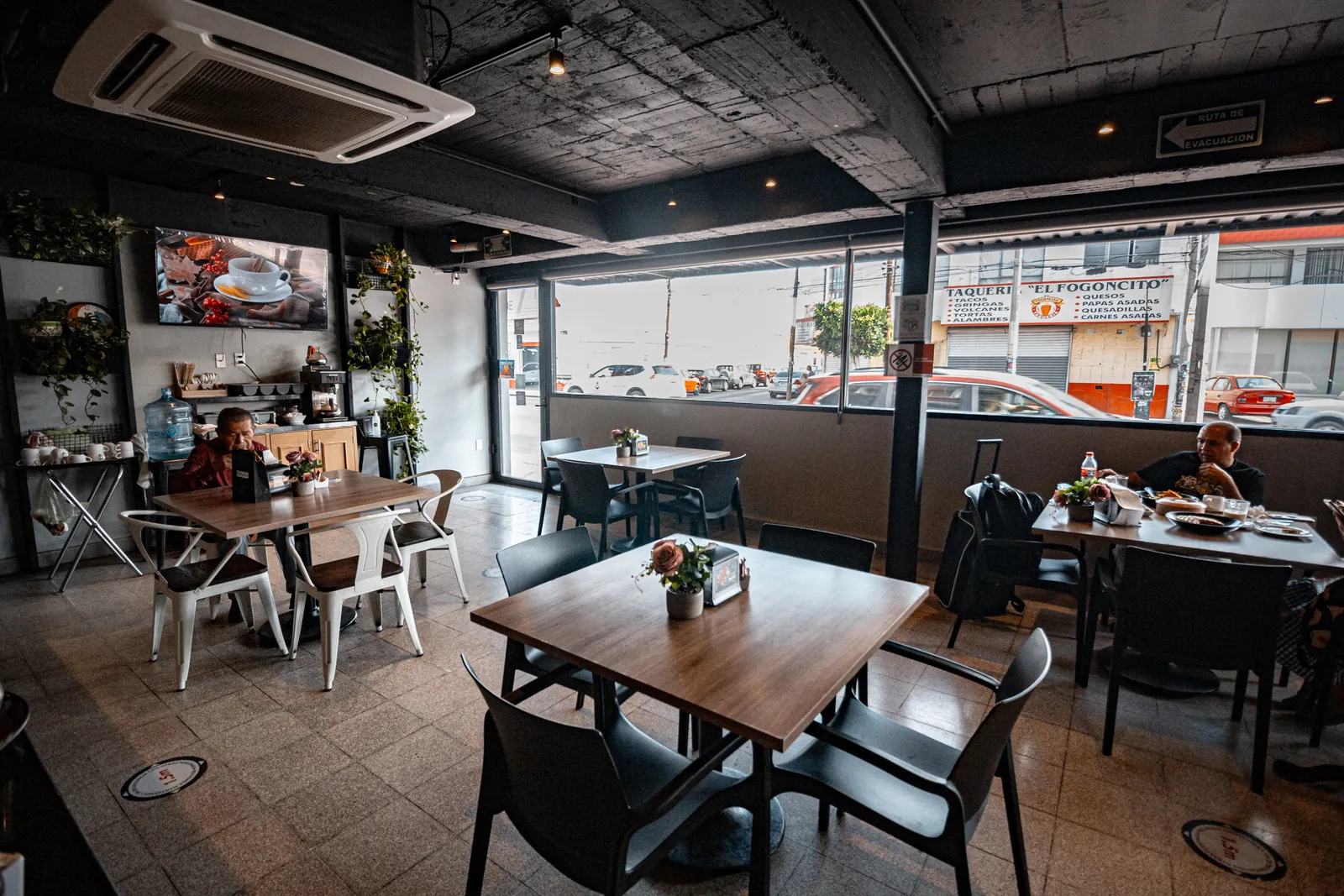 Libertad Café image 4