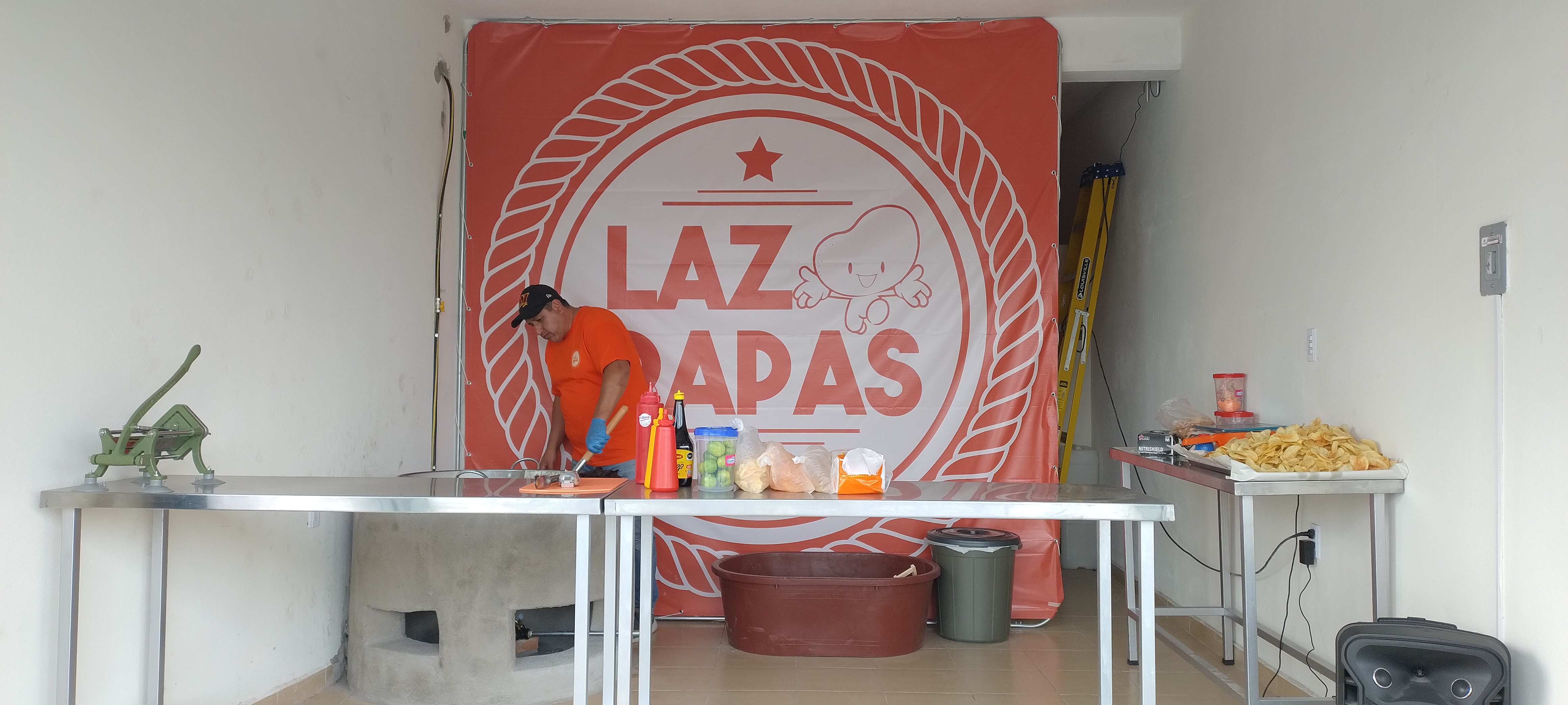 Laz Papas image 3