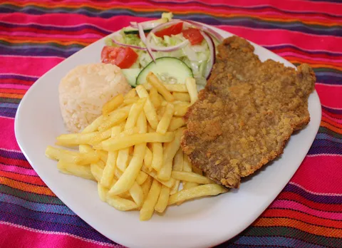BAYOS Frijolería y Cocina Mexicana image 7