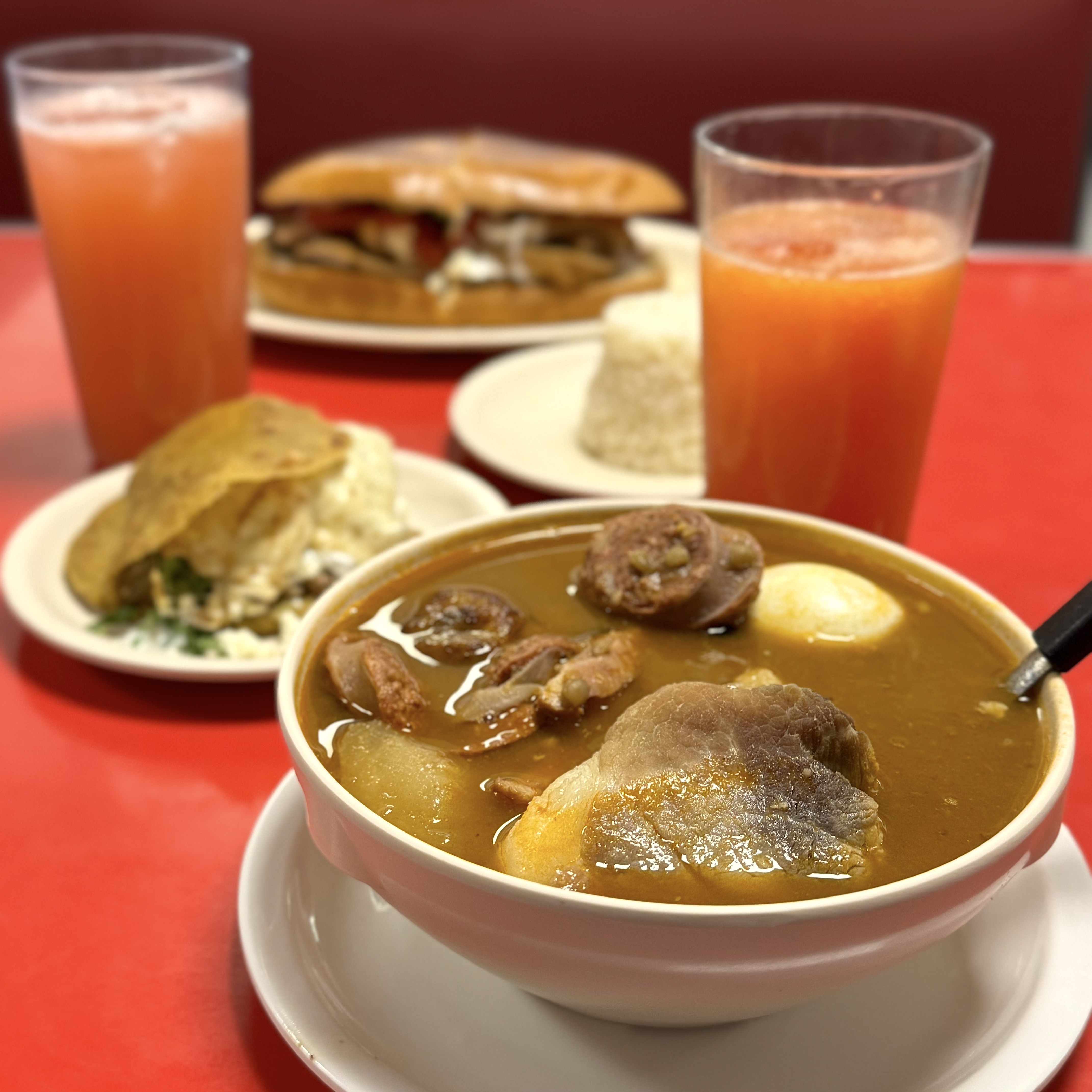 Los Gordos Restorán image 8