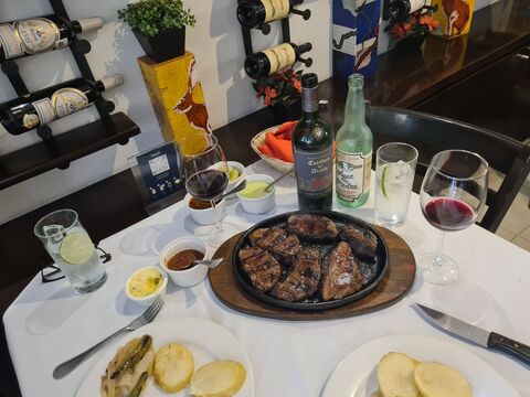 La Estancia Parrilla Argentina image 7