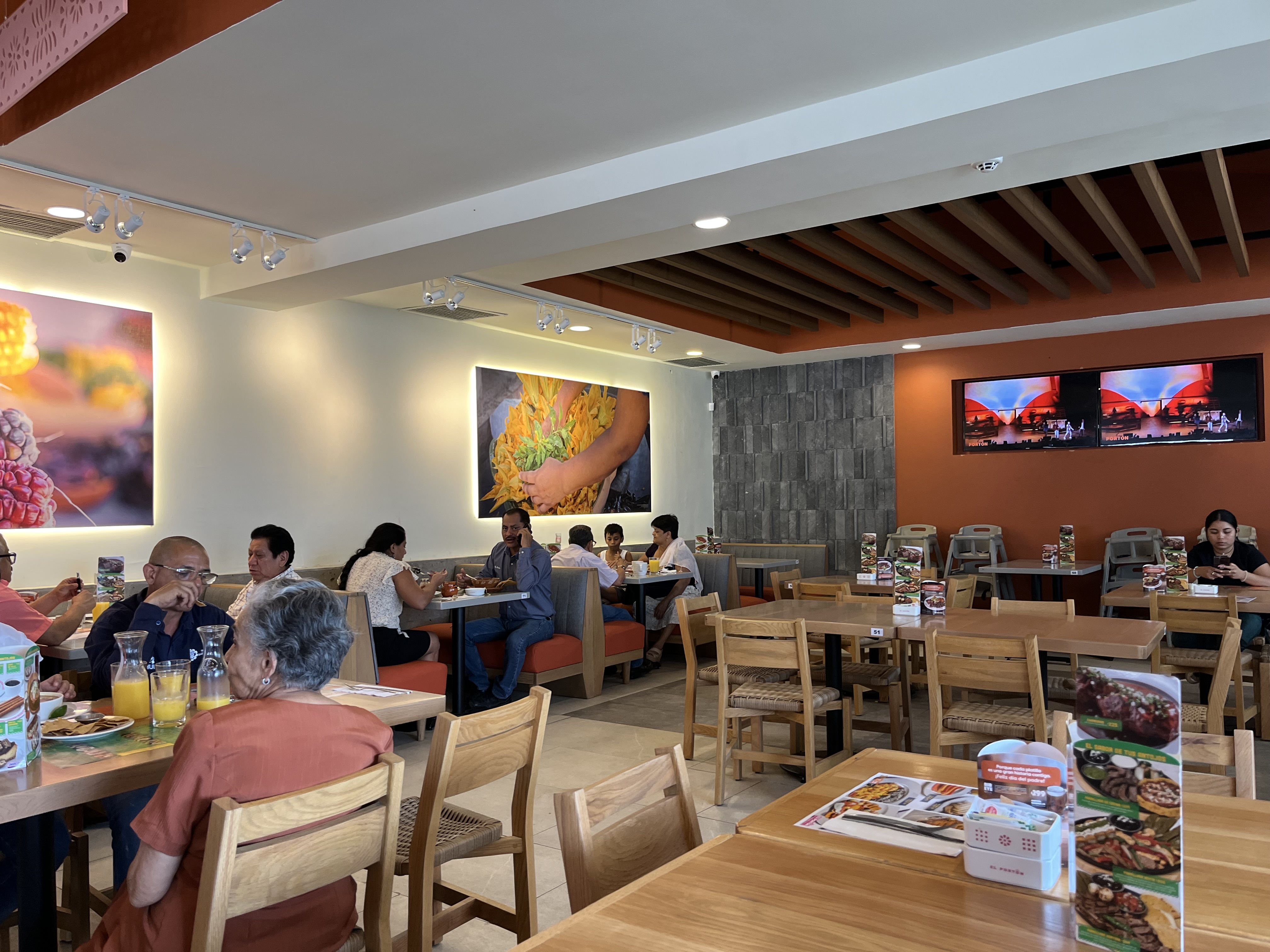 Portón Villahermosa image 7