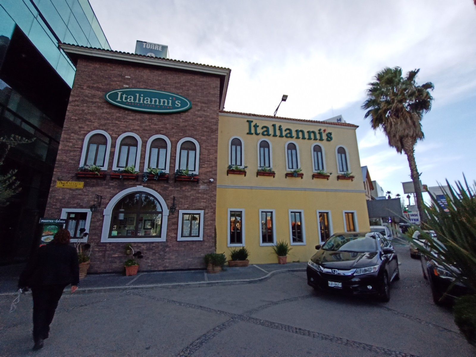 Italianni's Pachuca image 1