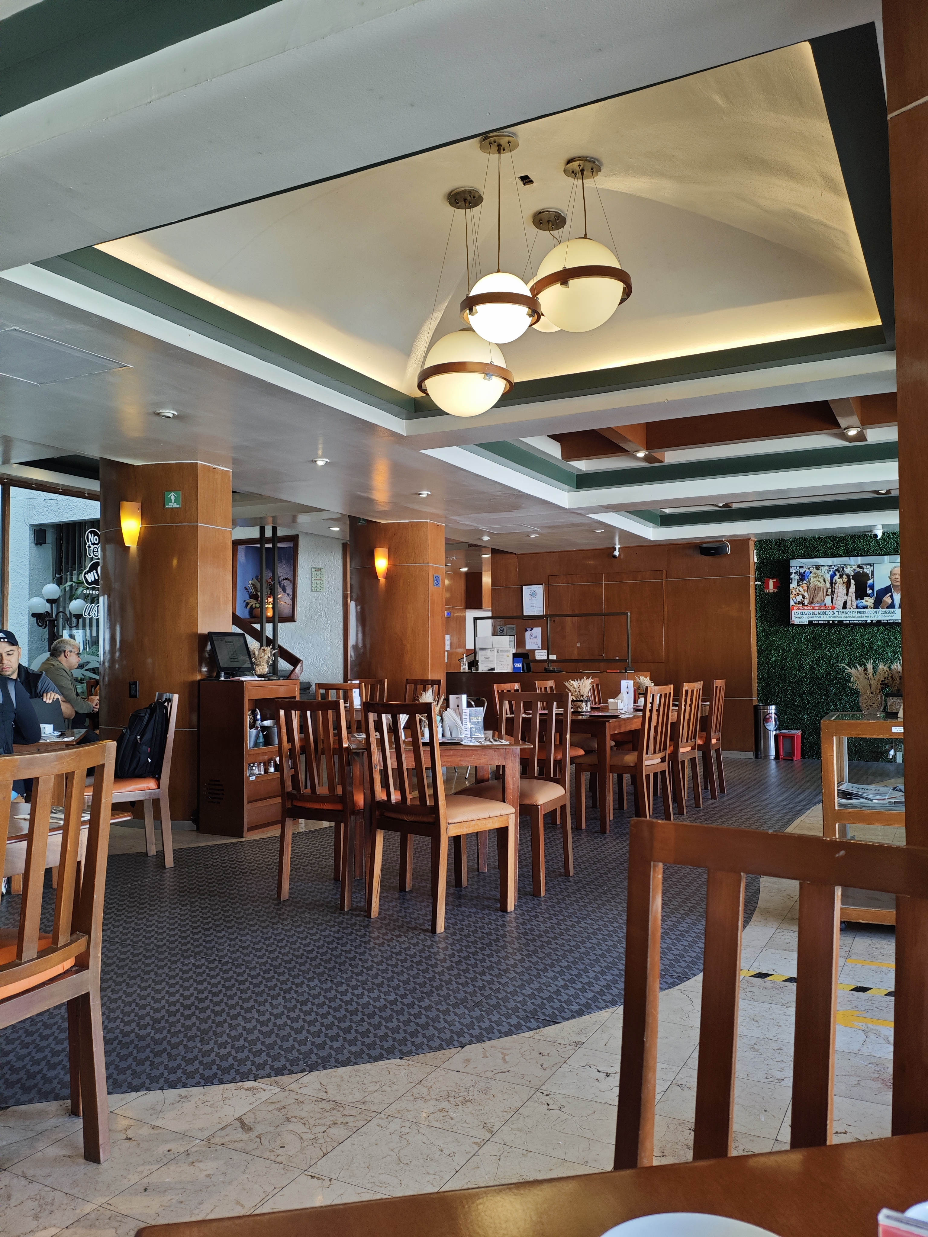 Restaurante Chip's (Dentro del Hotel Emily) image 5