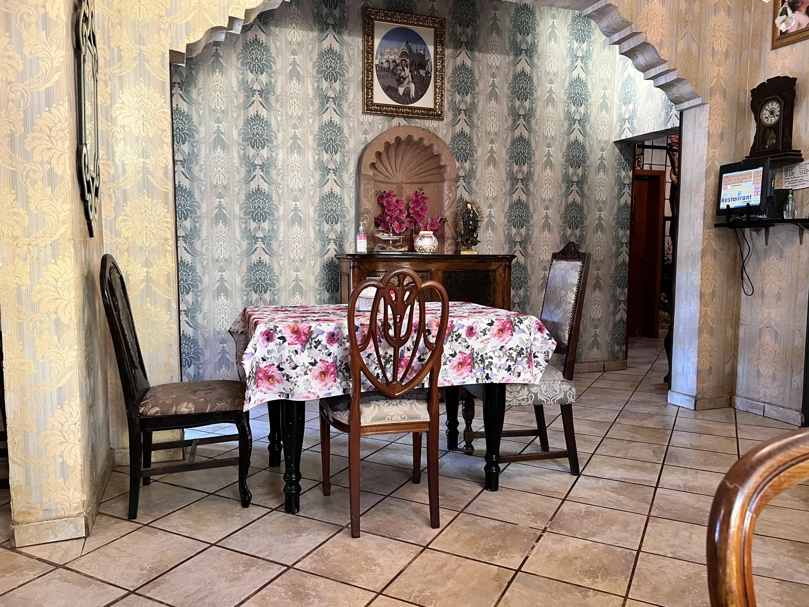 La Hacienda Café image 5
