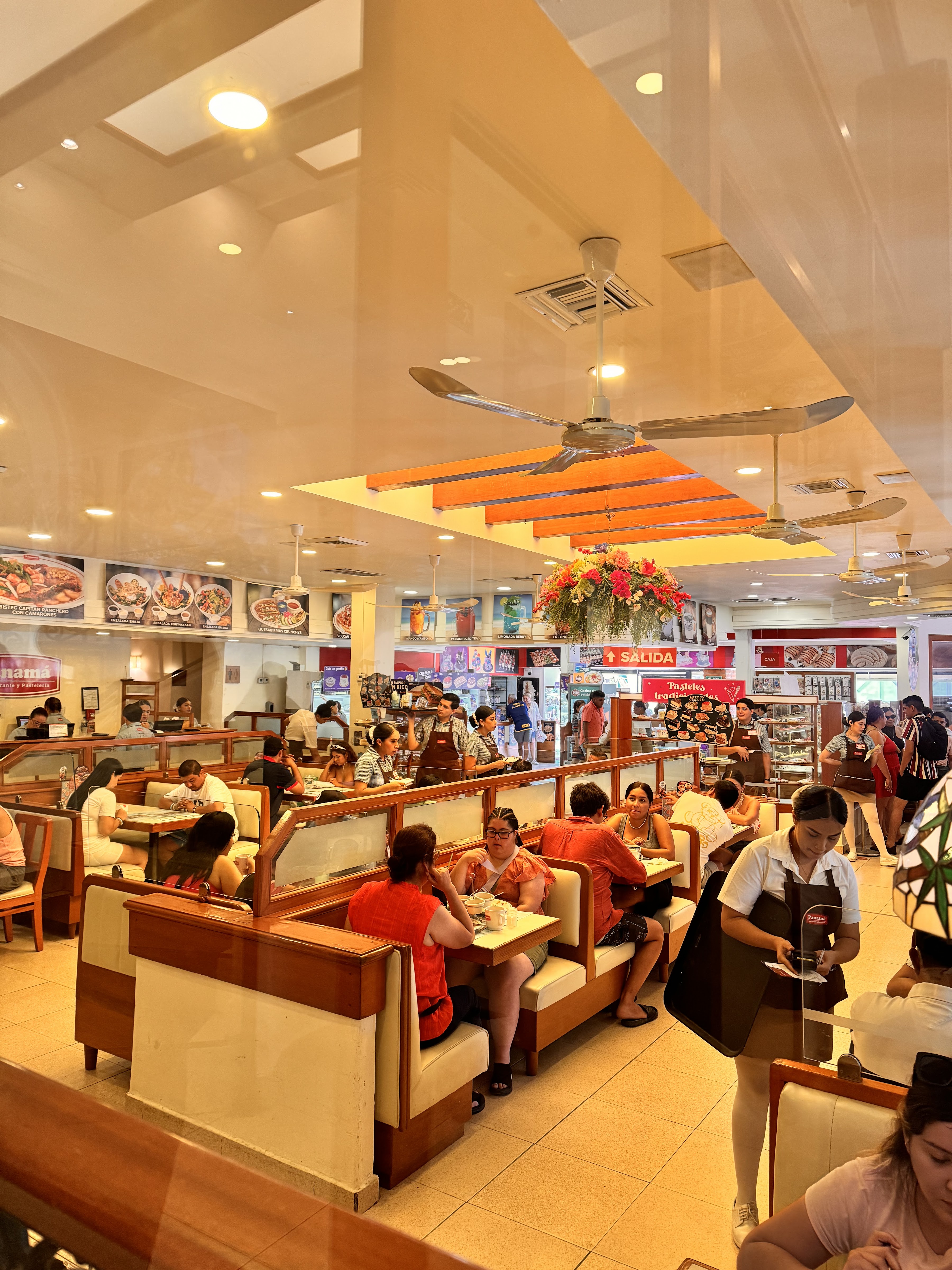 Panamá Restaurante y Pastelería Zona Dorada image 6