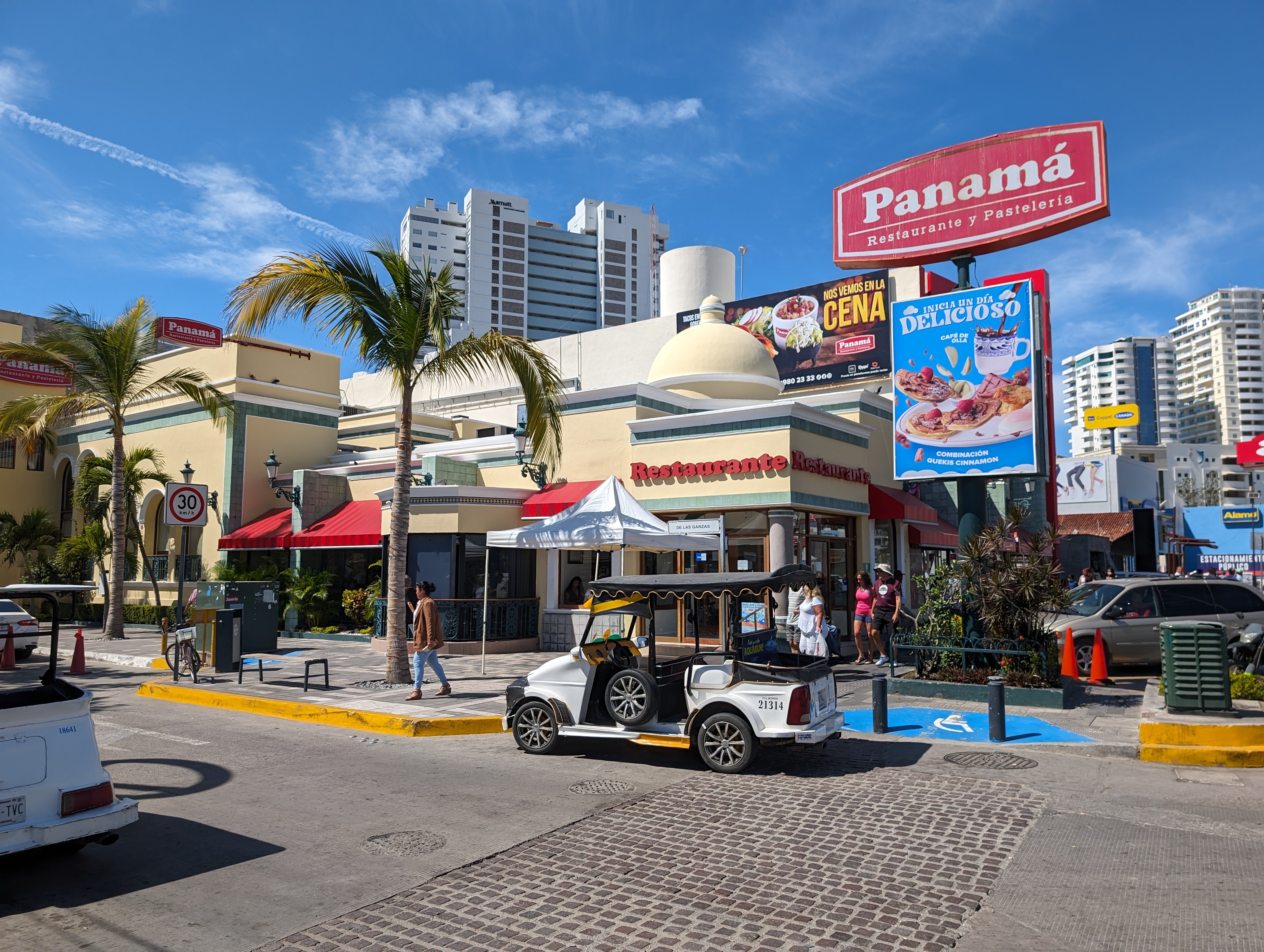 Panamá Restaurante y Pastelería Zona Dorada image 8