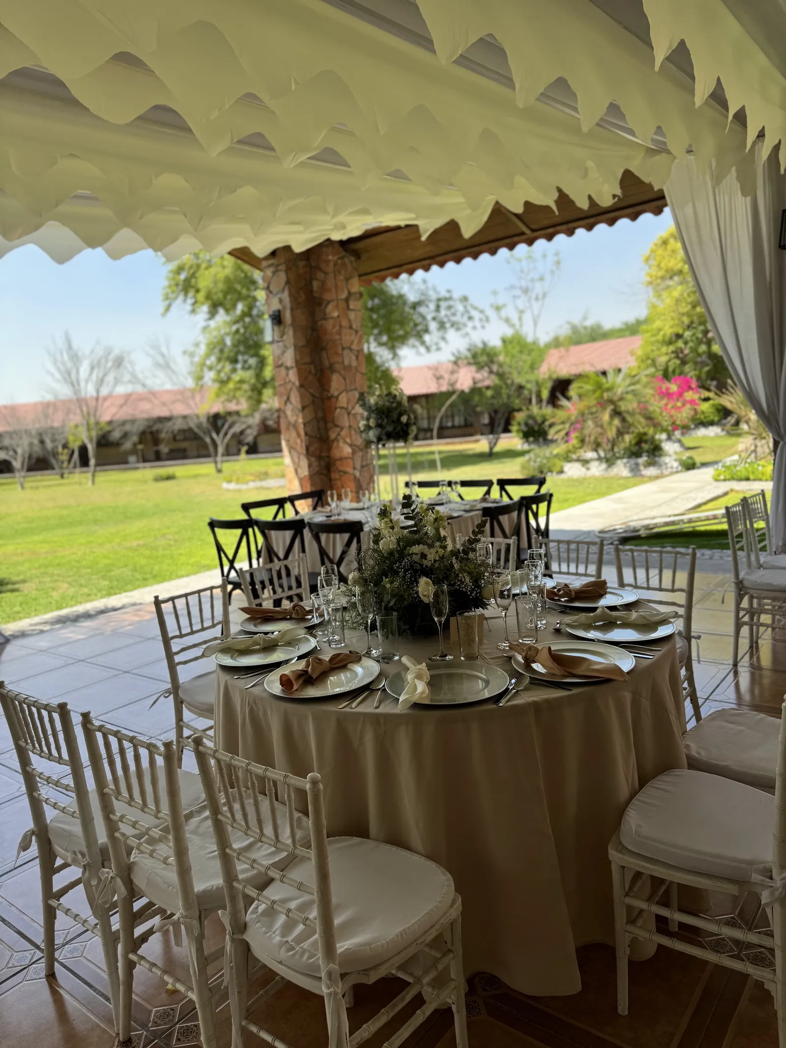 Doneva“RestauranteyBanquetes“ image 1