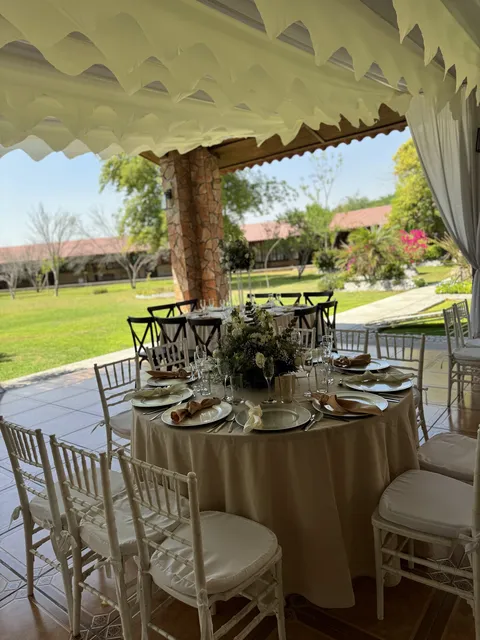 Doneva“RestauranteyBanquetes“ image 1