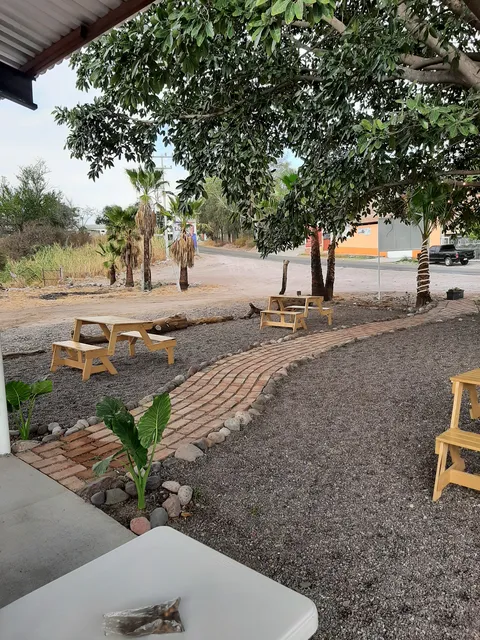 Los Pepe's Chicken Box & BBQ image 6