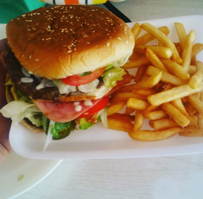 Loncheria Adelita image 3