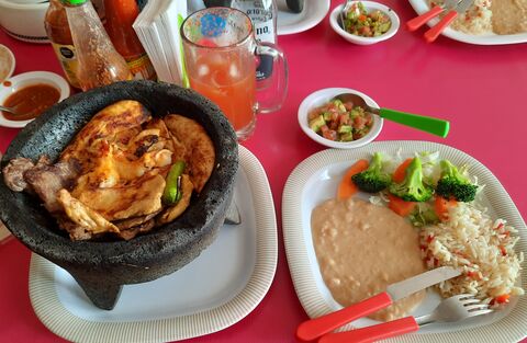 Mariscos “El Profe” image 2