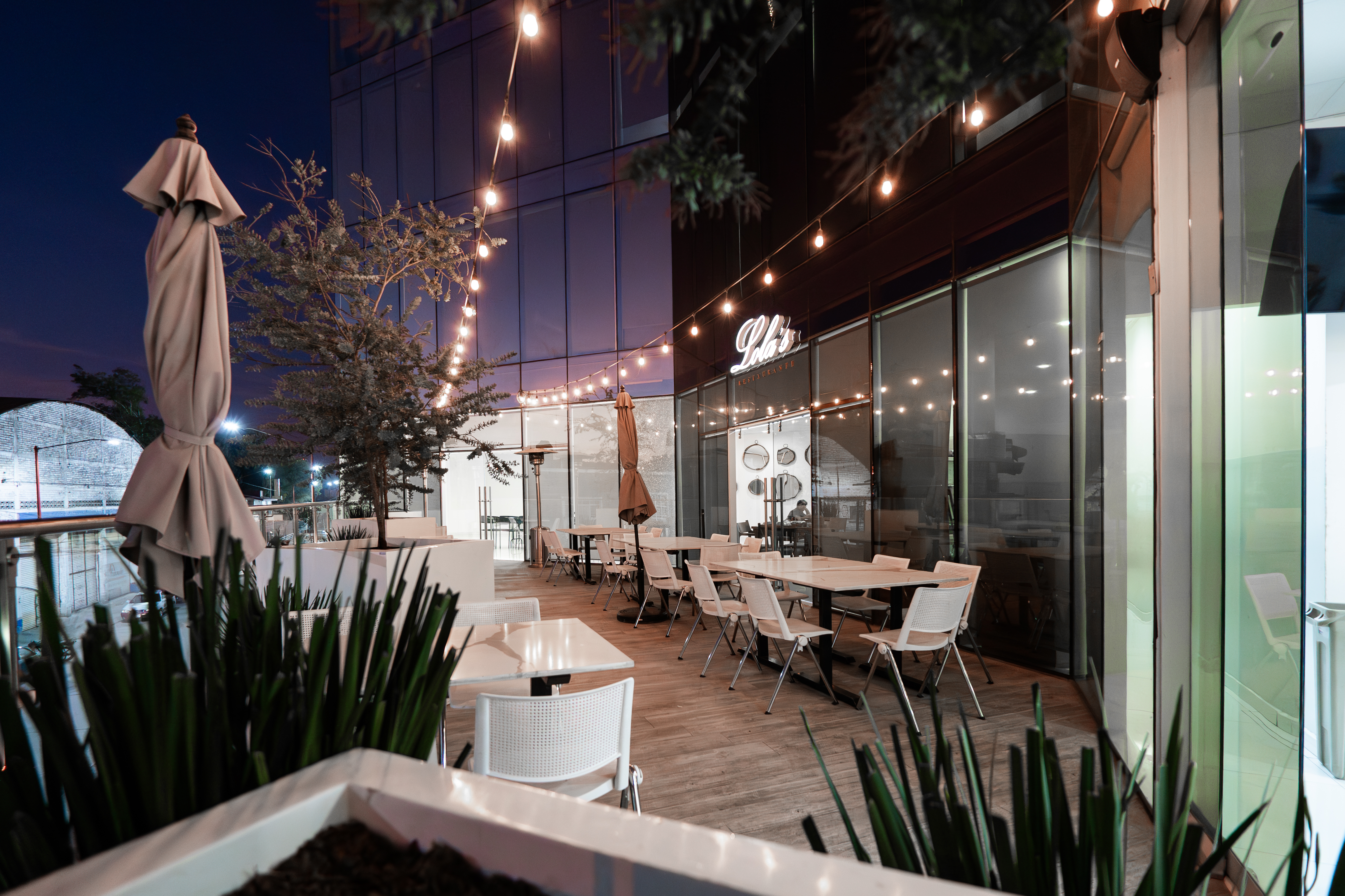 LOLA´S RESTAURANTE image 1